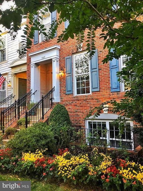 a-725 Massey Ln, ALEXANDRIA, VA, 22314-1270 | Card Image