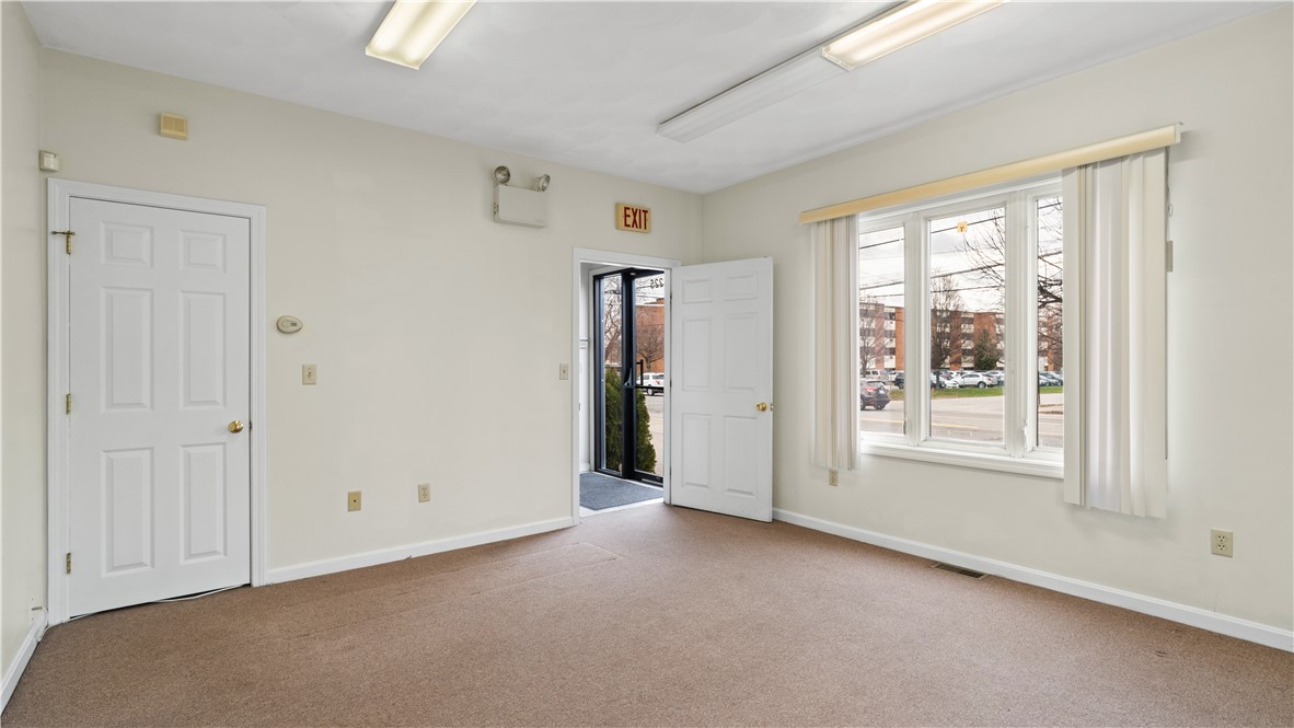 Commercial Lease in Cranston 4