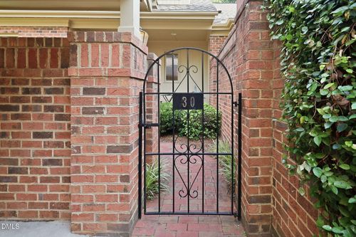 30 Innisfree Dr, Durham, NC, 27707-5069 | Card Image