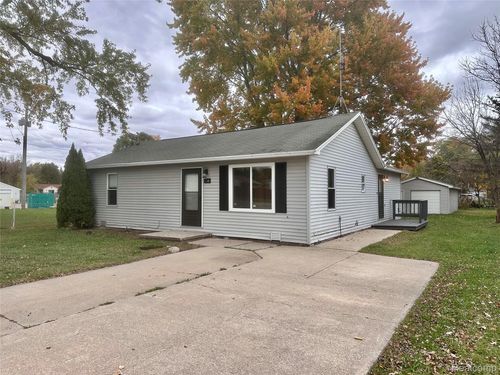 2146 N Center Rd, Burton, MI, 48509-1070 | Card Image