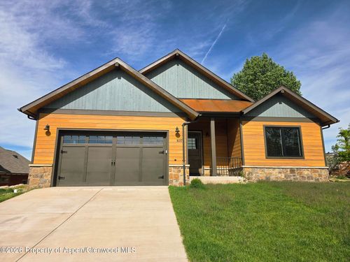 837 Ute Cir, New Castle, CO, 81647-8505 | Card Image