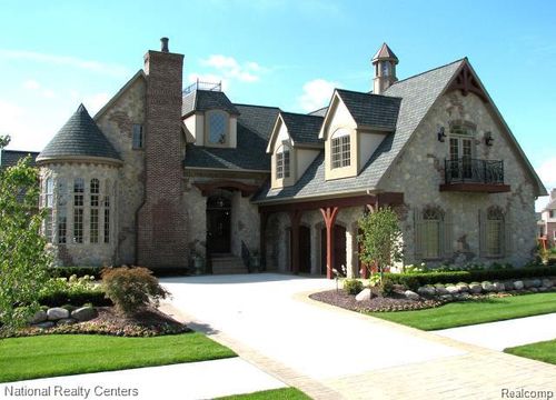 16745 Abby Cir, Northville, MI, 48168-3462 | Card Image