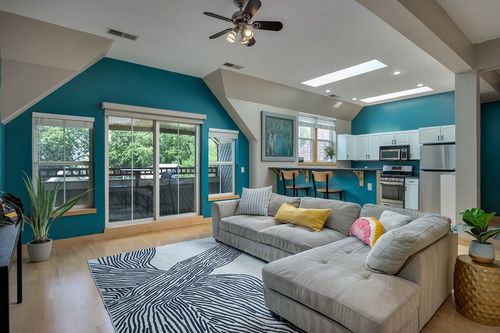 302-1037 Williamson Street, Madison, WI, 53703 | Card Image