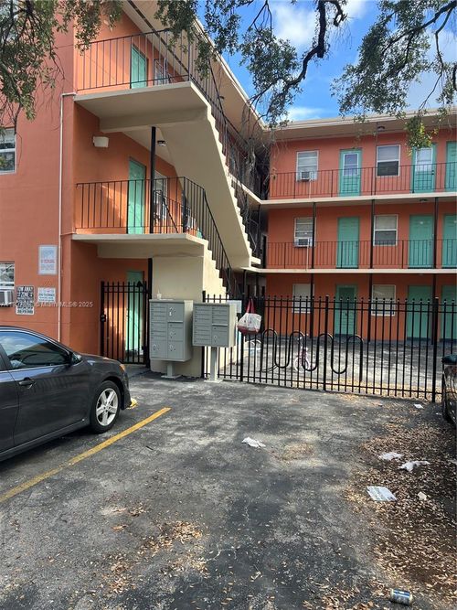 apt-2-3669 Thomas Ave, Miami, FL, 33133-5747 | Card Image