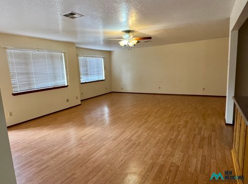 833 Houston Ave, Grants, NM, 87020-3016 | Card Image