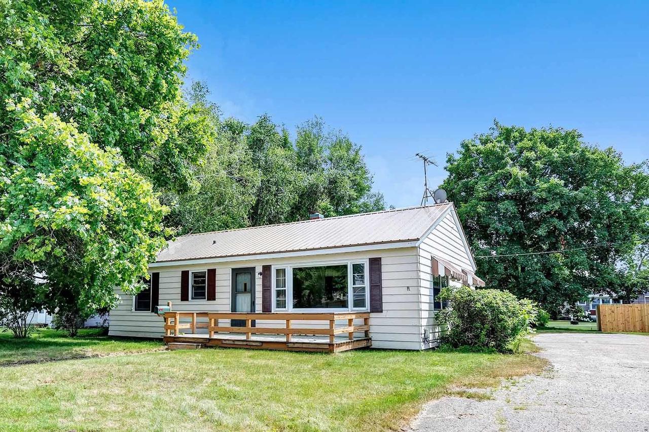Washington St, Oconto, WI 54153