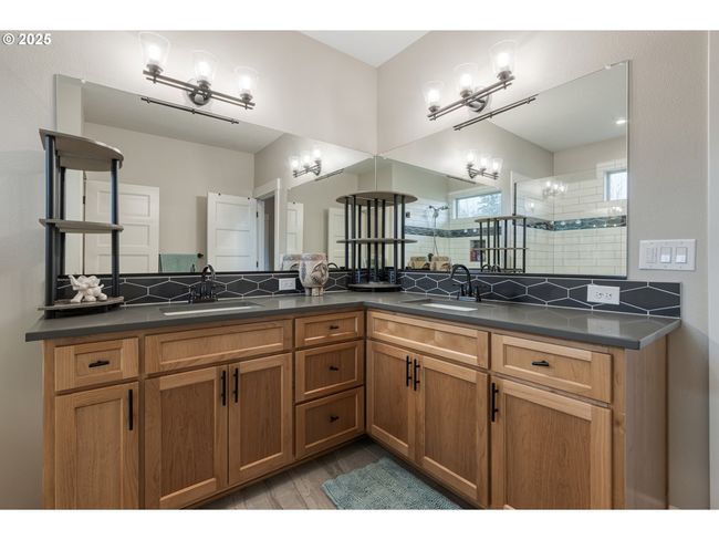 Bathroom, Attached-Double Sinks | Image 11