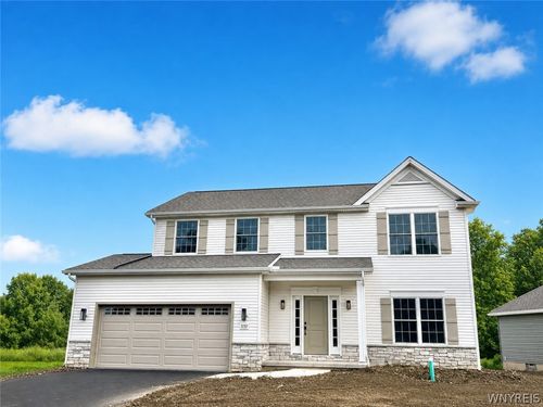 5151 Bridle Path Ln, Lewiston, NY, 14092-2068 | Card Image
