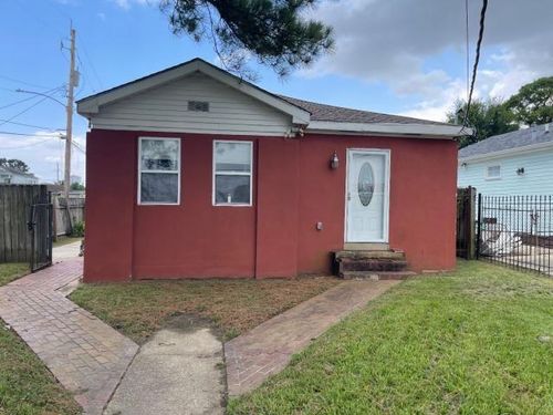 9102 Oleander St, New Orleans, LA, 70118-2354 | Card Image