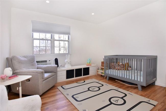 APT-2R - 445 Broadway, Home with 2 bedrooms, 2 bathrooms and null parking in Hastings On Hudson NY | Image 11