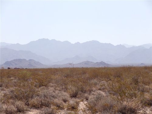 12 S Anegam Rd, Yucca, AZ, 86438 | Card Image