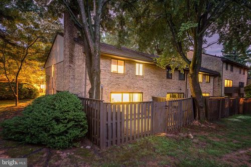 11102 Saffold Way, RESTON, VA, 20190-3818 | Card Image