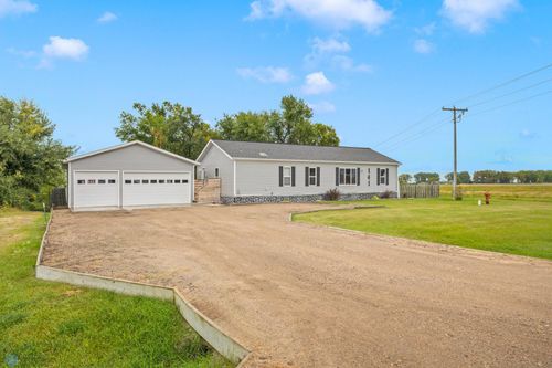 141 4th St, Walcott, ND, 58077-4039 | Card Image