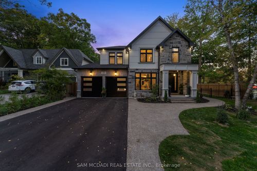 72 Oakes Dr, Mississauga, ON, L5G3M1 | Card Image