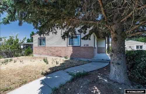 418 Morgan Ave, Mills, WY, 82644-5110 | Card Image