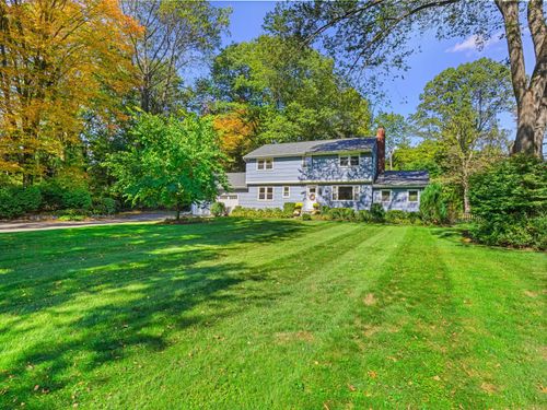 17 Redcoat Rd, Norwalk, CT, 06850-2312 | Card Image