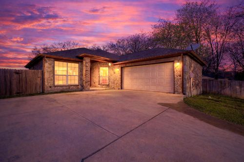 110 S Watson St, Alvarado, TX, 76009-4216 | Card Image