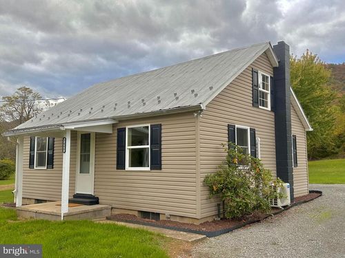 7488 Dusty Rd, MERCERSBURG, PA, 17236-9749 | Card Image