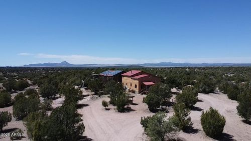 2795 W Poppy Rd, Ash Fork, AZ, 86320 | Card Image