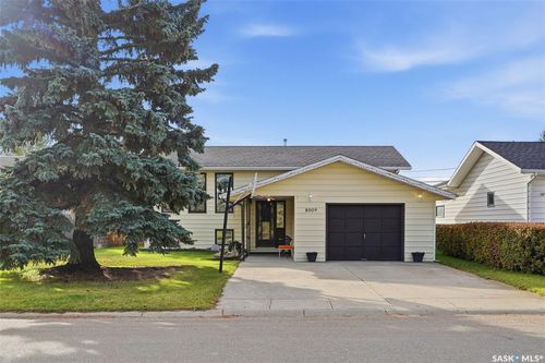 8009 5th St, Rosthern, SK, S0K3R0 | Card Image