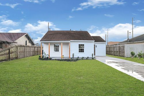 504 Pecan Dr, South Houston, TX, 77587-5134 | Card Image