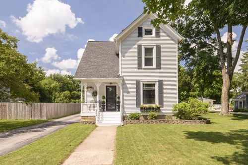 2954 Union Street, East Troy, WI, 53120 | Card Image