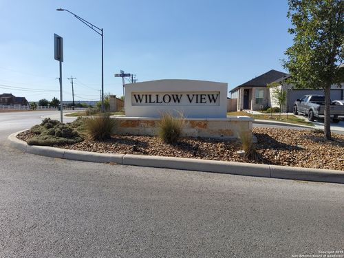 6814 Willow Lndg, Converse, TX, 78109-2576 | Card Image