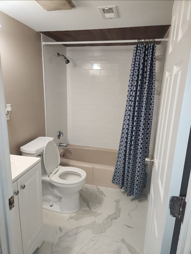 APT-3 - 92 Colonel Bell Dr, Condo with 2 bedrooms, 1 bathrooms and 2 parking in Brockton MA | Image 5