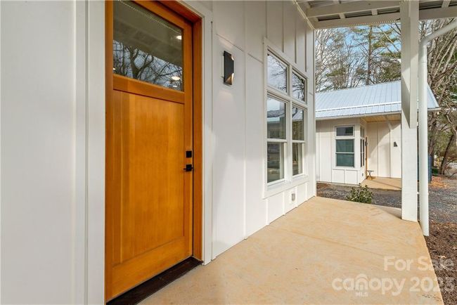 605 Hiawassee Ave, House other with 3 bedrooms, 3 bathrooms and null parking in Black Mountain NC | Image 5