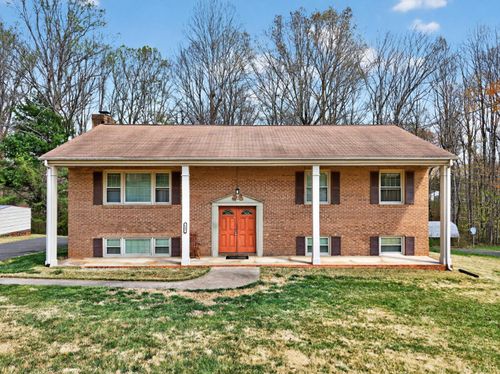 163 Baldwin Cir, Lynchburg, VA, 24502-4001 | Card Image