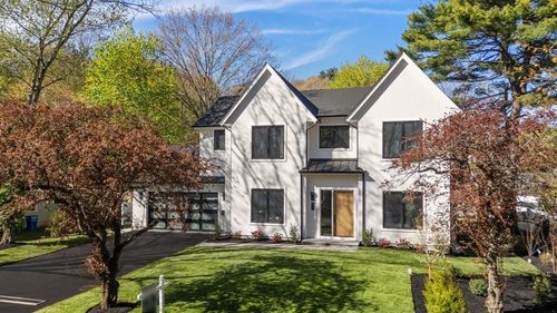 470 Quinobequin Rd, Waban, MA, 02468-2127 | Card Image