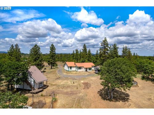 566 Woodland Rd, Goldendale, WA, 98620-2804 | Card Image