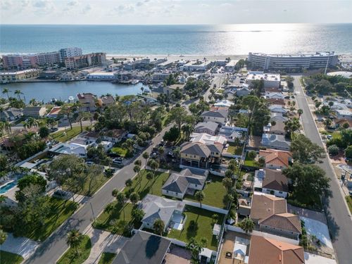 148 44th Ave, ST PETE BEACH, FL, 33706-2515 | Card Image