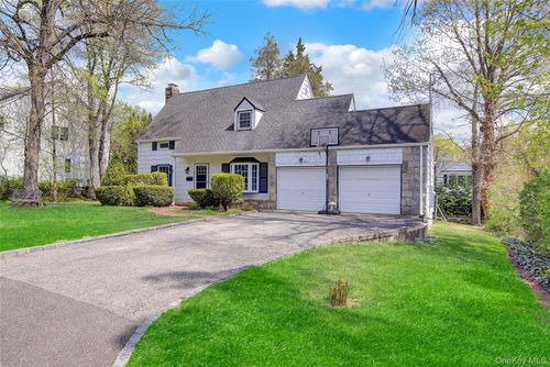 12 Barberry Ln, Roslyn Heights, NY, 11577-1502 | Card Image