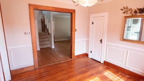 508 S Main St, Whitestown, IN, 46075-9415 | Card Image