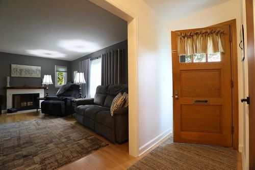 204 E 3rd Ave N, Aurora, MN, 55705-1326 | Card Image