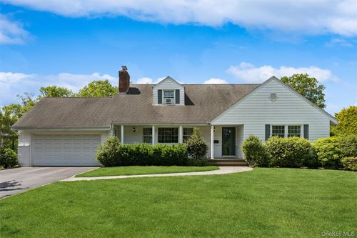 142 Rockaway Avenue, Hempstead, NY, 11530 | Card Image