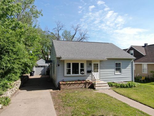 2159 Farnam St, La Crosse, WI, 54601-5972 | Card Image