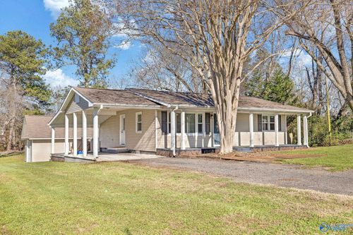 152 6th St W, Grant, AL, 35747-7354 | Card Image