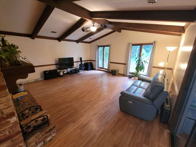 Living Room | Image 35