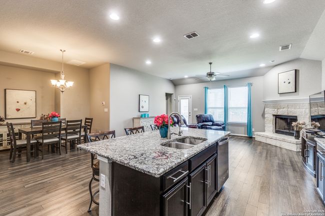 30638 Horseshoe Path, House other with 4 bedrooms, 4 bathrooms and null parking in Bulverde TX | Image 7