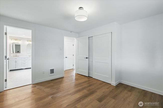 Primary Bedroom | Image 11