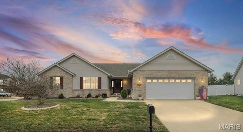 5194 Depaul Dr, Fairview Heights, IL, 62208-3930 | Card Image