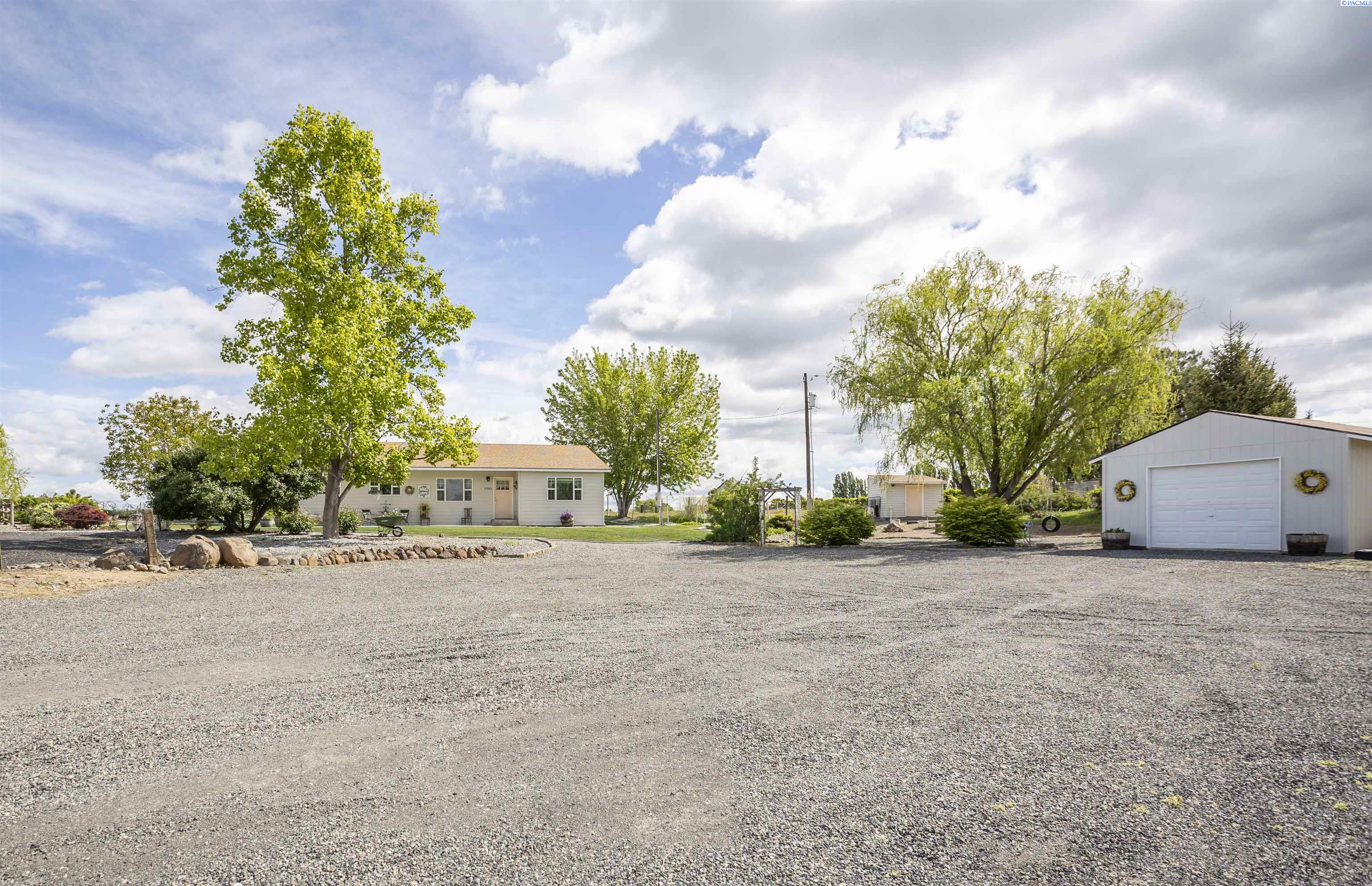 Johnson Rd, Grandview, WA 98930