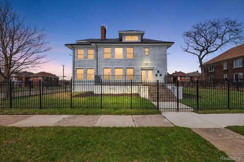 2080 Gladstone St, Detroit, MI, 48206-2279 | Card Image