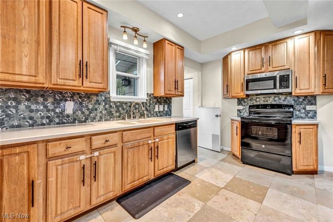 4108 W 217 Th St, House other with 4 bedrooms, 2 bathrooms and null parking in Fairview Park OH | Image 10