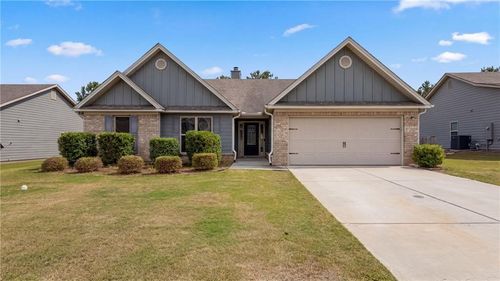 81 Livingston Ct, Winder, GA, 30680-6138 | Card Image