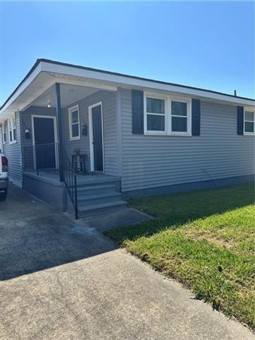 10526 Alan St, River Ridge, LA, 70123-1267 | Card Image