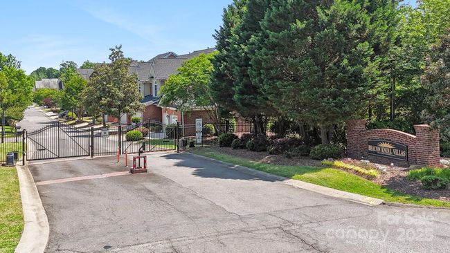 Front Entrance | Image 43