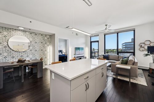 unit-411-1240 S 2nd St, Minneapolis, MN, 55415-2612 | Card Image